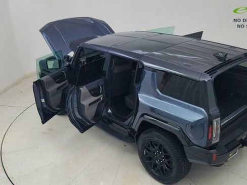 Used 2025 GMC Hummer EV 3X w/ LPO, Illumination Package AWD/4WD image 90