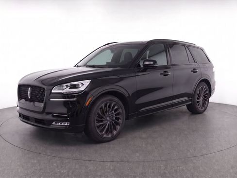 Used 2021 Lincoln Aviator Reserve w/ Equipment Group 210A AWD/4WD image 2