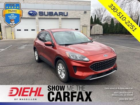 Used 2020 Ford Escape SE image 1
