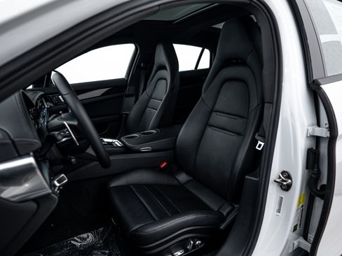 Certified 2021 Porsche Panamera 4 image 5