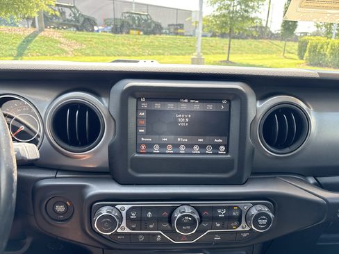 Used 2023 Jeep Wrangler Unlimited Sport AWD/4WD image 27