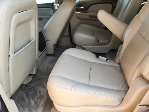Used 2011 Chevrolet Tahoe LT AWD/4WD image 10