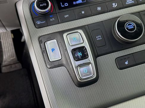 Used 2024 Hyundai Palisade SEL FWD image 17