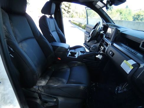 Used 2025 Toyota Tacoma SR5 image 29