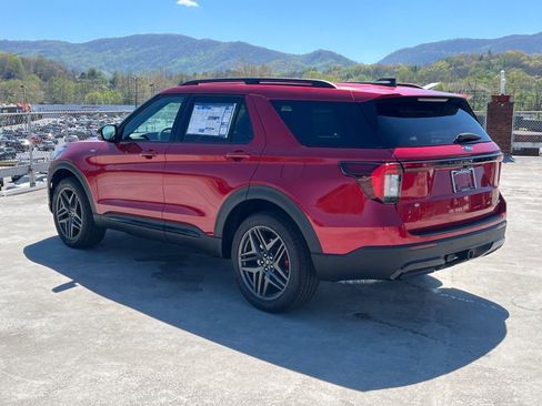 New 2026 Ford Explorer ST-Line AWD/4WD image 4