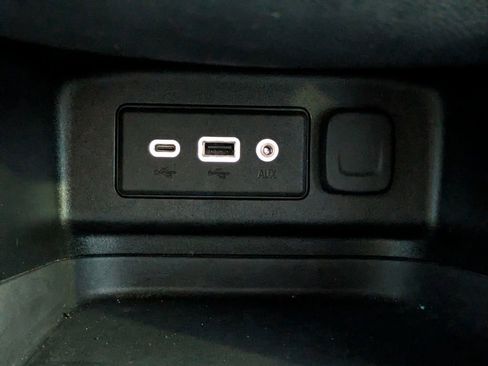 Used 2020 Chevrolet Equinox LT w/ Midnight Edition image 23