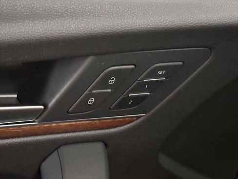 Used 2023 Audi Q5 2.0T Premium w/ Convenience Package AWD/4WD image 7