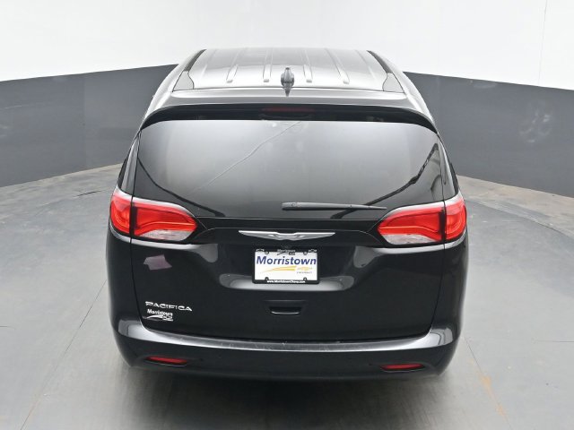 Used 2017 Chrysler Pacifica LX w/ Tire & Wheel Group FWD image 38