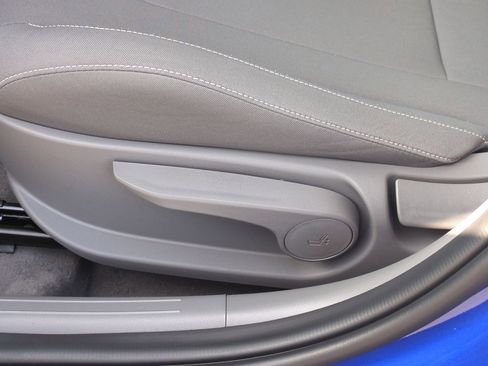 Used 2025 Hyundai Elantra Sport image 33