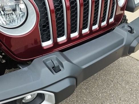 Used 2022 Jeep Gladiator Overland w/ Cold Weather Group AWD/4WD image 30