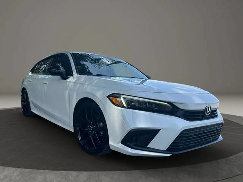 Used 2022 Honda Civic Sport image 3