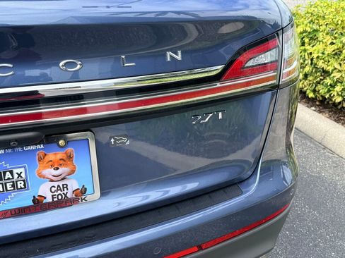 Used 2019 Lincoln Nautilus Reserve image 11