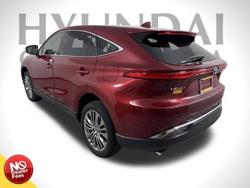 Used 2022 Toyota Venza Limited image 5