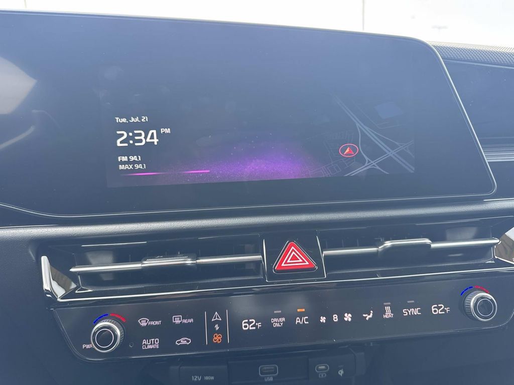 New 2026 Kia Niro Wind FWD image 24