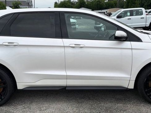 Used 2019 Ford Edge ST w/ Equipment Group 401A AWD/4WD image 11