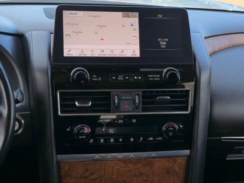 Used 2024 Nissan Armada SL image 13