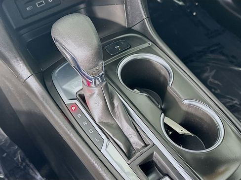 Used 2022 Chevrolet Equinox LT image 23