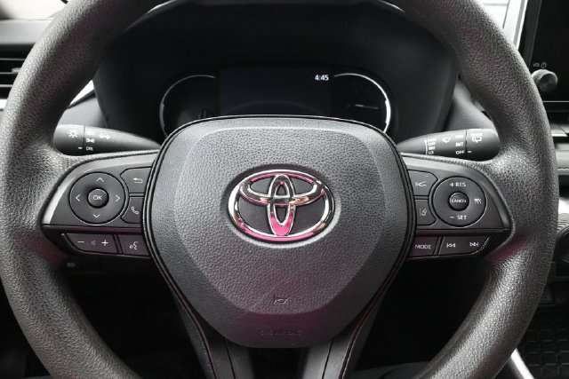 Used 2025 Toyota RAV4 LE AWD/4WD image 35
