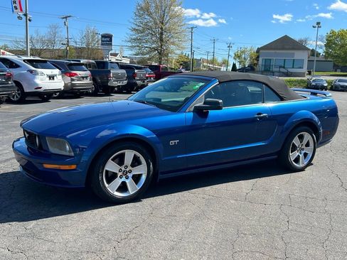 Used 2007 Ford Mustang GT RWD image 2