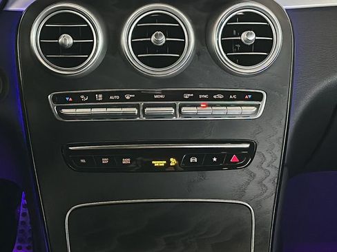 Used 2021 Mercedes-Benz GLC 300 image 19