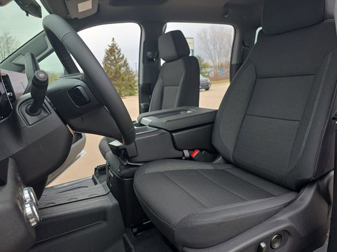 New 2026 GMC Sierra 1500 SLE image 15