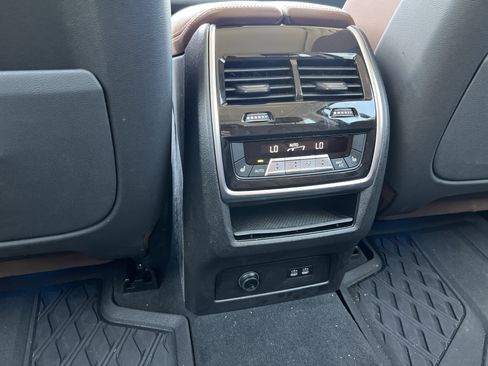 Used 2026 BMW X7 xDrive40i AWD/4WD image 42