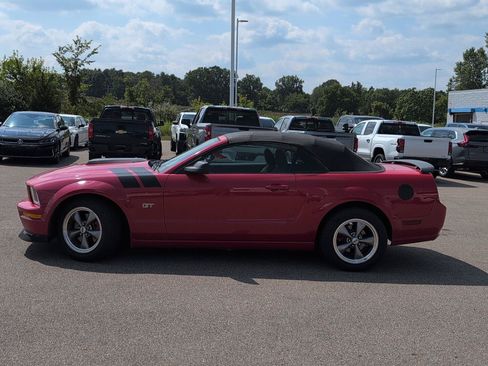 Used 2006 Ford Mustang GT RWD image 3