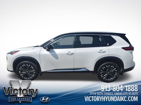Used 2024 Nissan Rogue Platinum w/ Platinum Premium Package AWD/4WD image 2