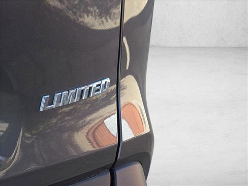 Used 2019 Toyota RAV4 Limited w/ Advanced Technology Package image 11