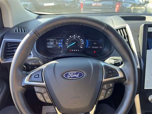 Used 2024 Ford Edge SEL image 26