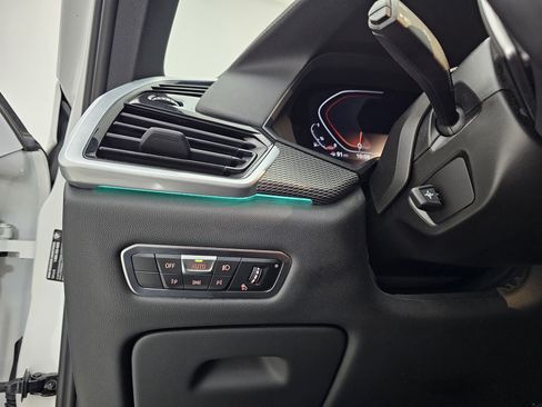 Used 2023 BMW X5 xDrive40i w/ M Sport Package image 8