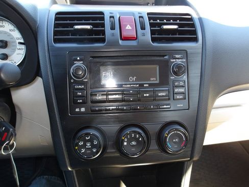 Used 2013 Subaru Impreza 2.0i Premium w/ All-Weather Pkg AWD/4WD image 19