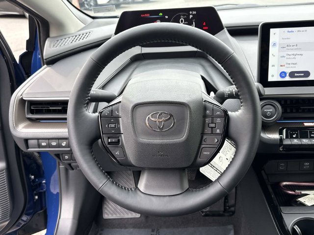 Used 2027 Toyota Prius XLE FWD image 19