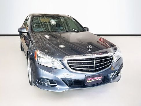 Used 2014 Mercedes-Benz E 350 4MATIC Sedan w/ Premium 1 Package image 3