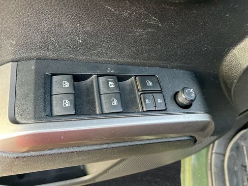 Used 2021 Toyota Tacoma SR5 w/ Trail Edition RWD image 13