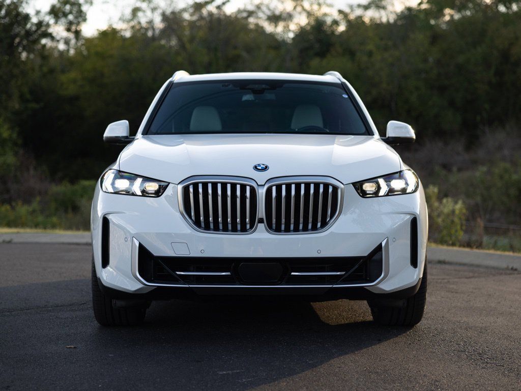 Used 2026 BMW X5 xDrive50e w/ Executive Package AWD/4WD image 10