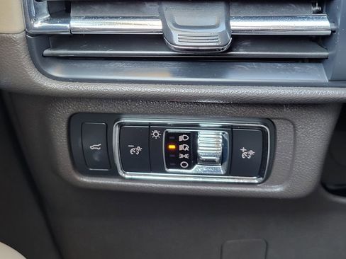 Used 2021 Lincoln Corsair FWD w/ Equipment Group 101A image 28