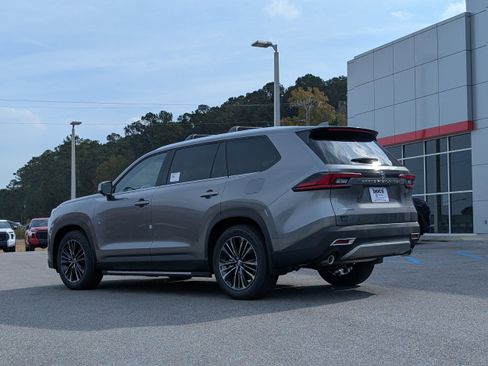 New 2026 Toyota Grand Highlander AWD Hybrid image 3