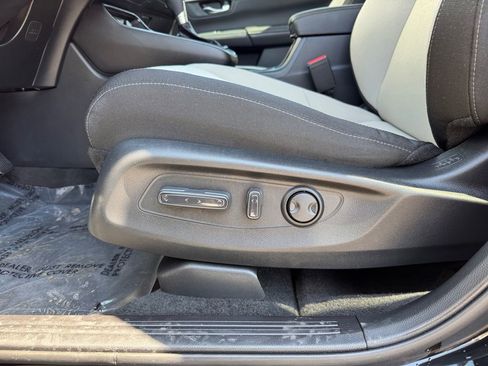 Used 2025 Honda CR-V EX image 25