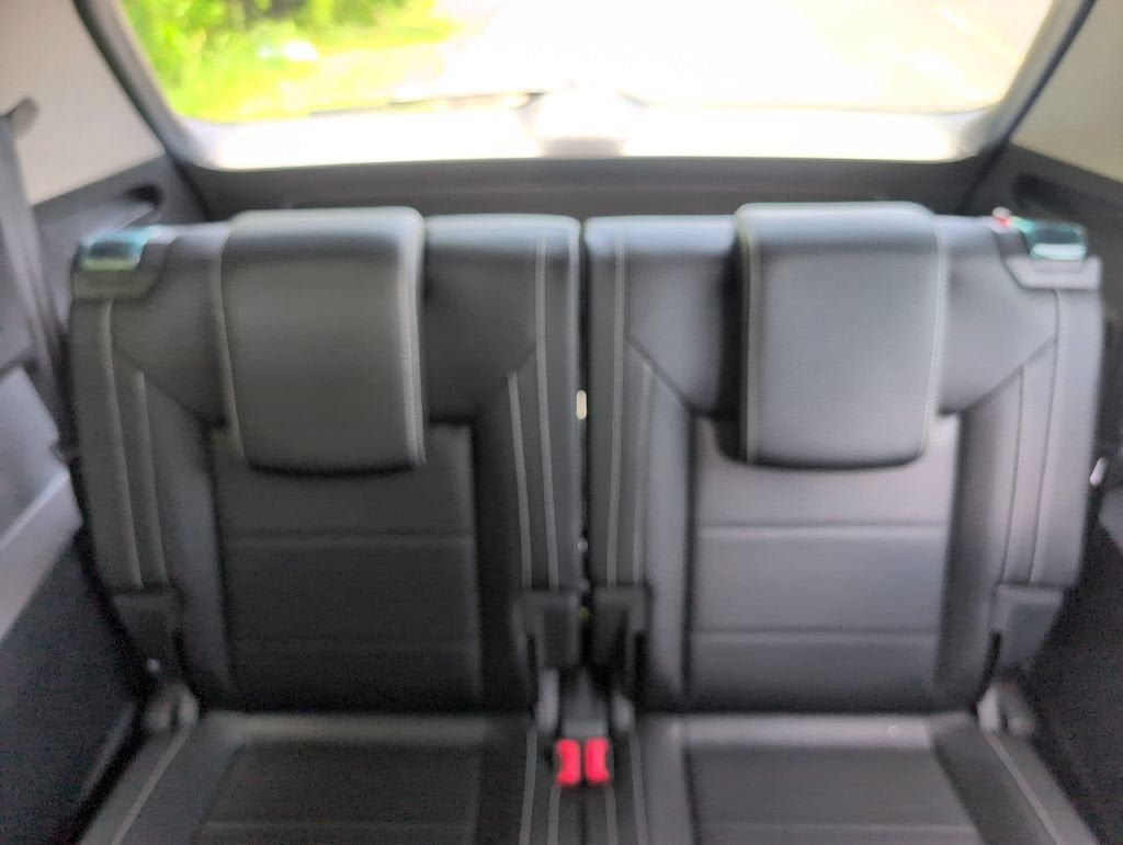Used 2023 Volkswagen Atlas SEL AWD/4WD image 34