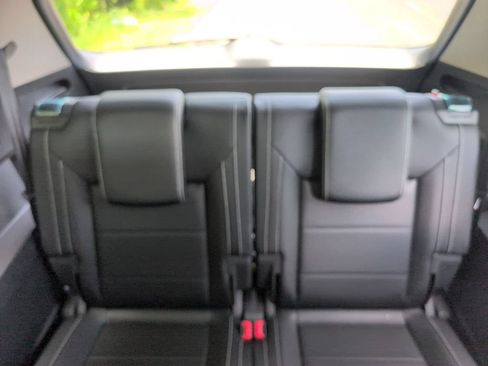 Used 2023 Volkswagen Atlas SEL AWD/4WD image 34