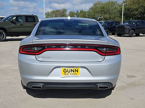 Used 2023 Dodge Charger SXT RWD image 4
