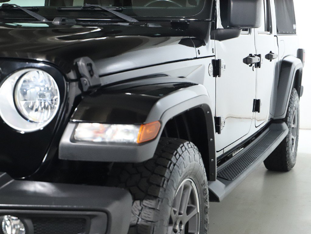 Used 2022 Jeep Gladiator Overland w/ Trailer Tow Package AWD/4WD image 4