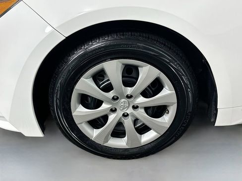 Certified 2024 Toyota Corolla LE image 30