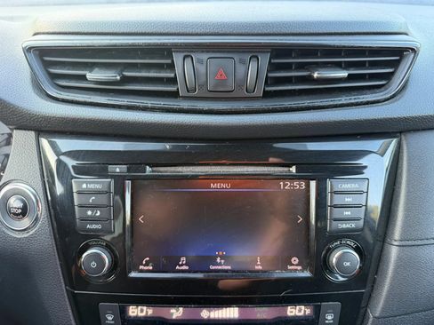 Used 2020 Nissan Rogue SV FWD image 18