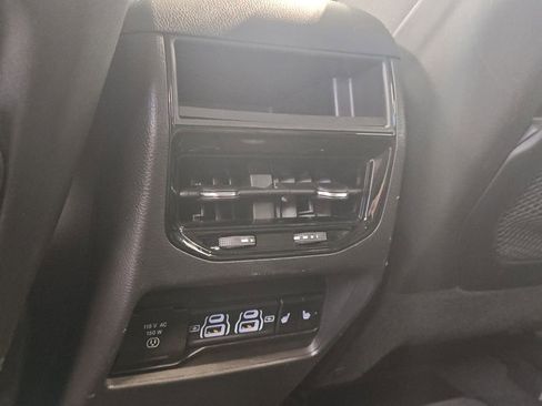 Used 2023 Jeep Grand Cherokee Limited w/ Luxury Tech Group II AWD/4WD image 29
