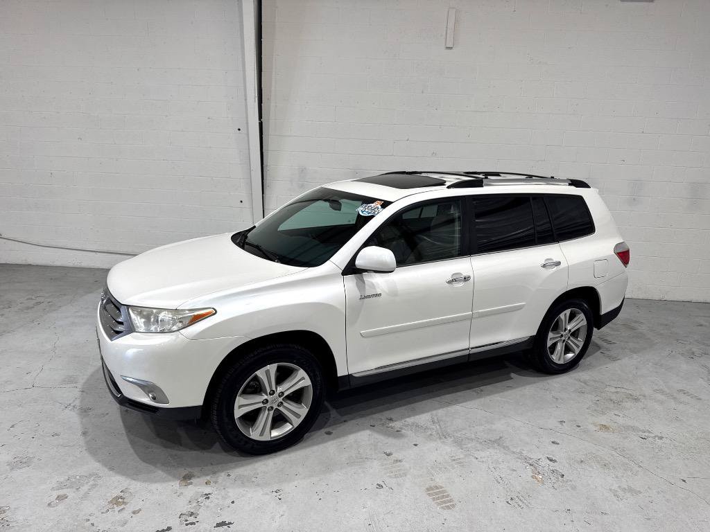 Used 2013 Toyota Highlander Limited AWD/4WD image 20
