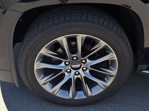 Used 2020 Cadillac Escalade Luxury w/ Escalade Sport Edition AWD/4WD image 7