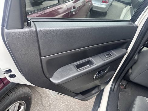 Used 2009 Jeep Grand Cherokee Laredo AWD/4WD image 21