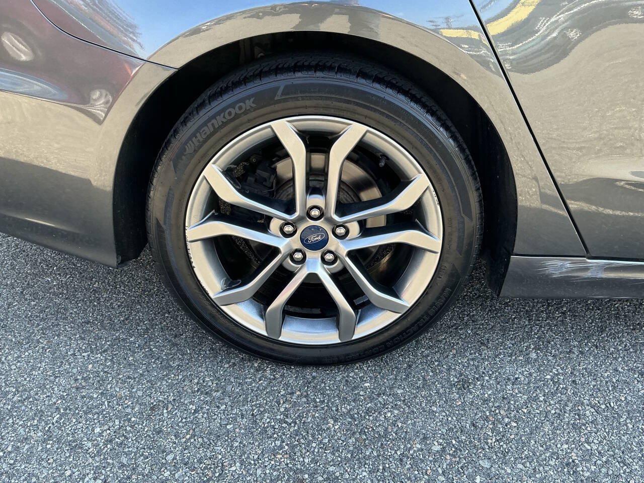 Used 2019 Ford Fusion SEL FWD image 12